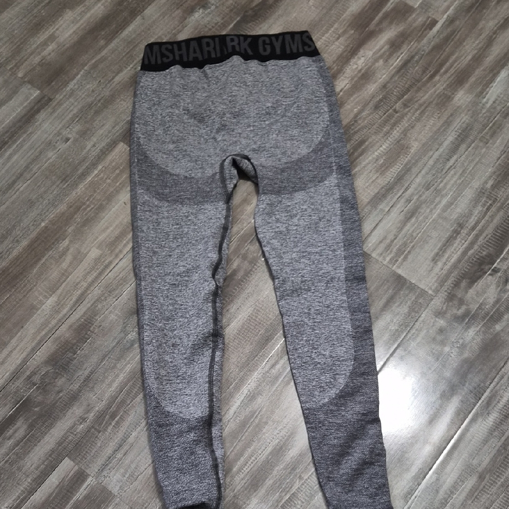 Gymshark Heather Gray Leggings - Picture 4 of 6
